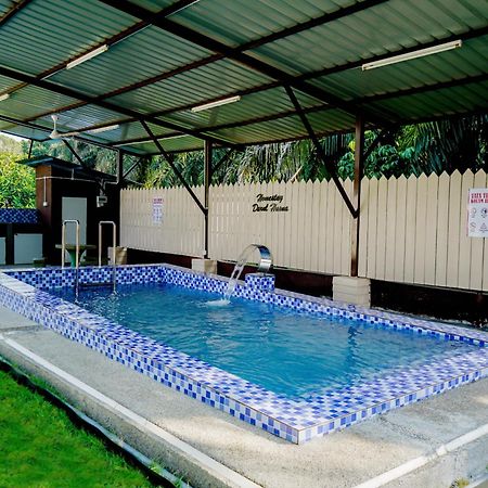 Adorable 3-Bedroom Home With Pool, Wi-Fi And Bbq Rembau Exteriör bild