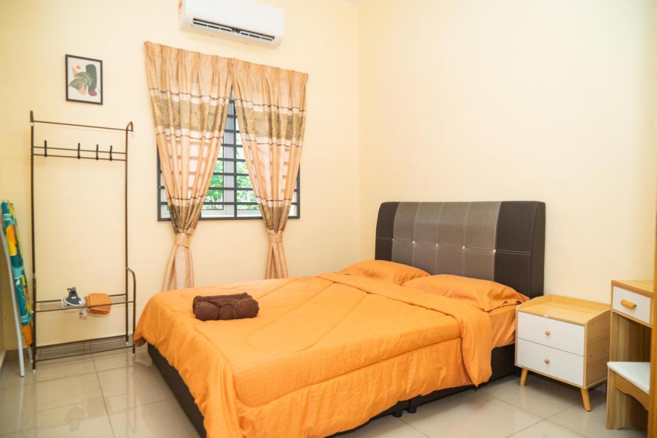 Adorable 3-Bedroom Home With Pool, Wi-Fi And Bbq Rembau Exteriör bild